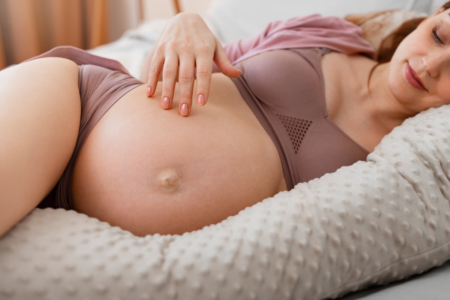 těhotenské bříško